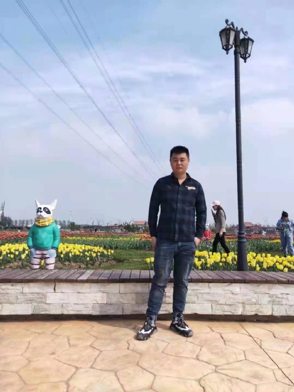 海阔天空的第一张照片--邢台相亲服务中心