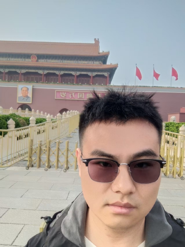 喧嚣的风的第一张照片--邢台相亲服务中心