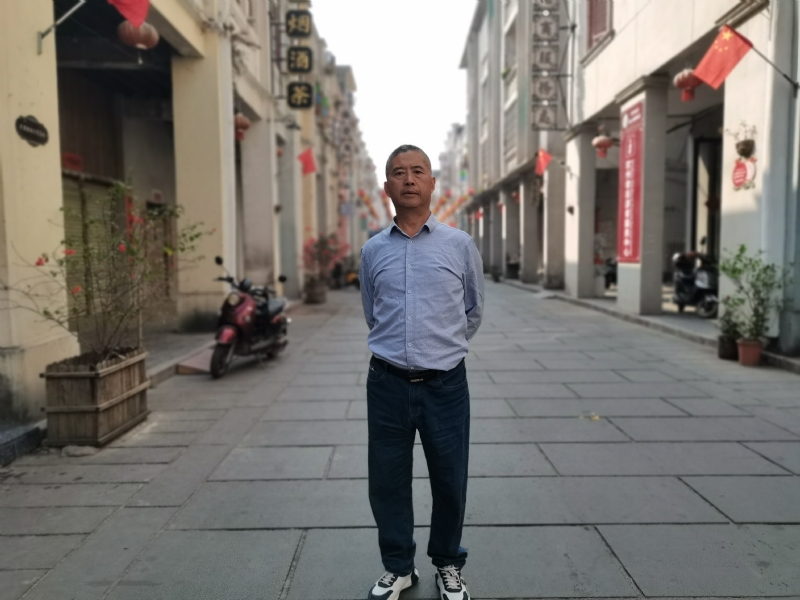 一粒尘埃的第一张照片--邢台相亲服务中心