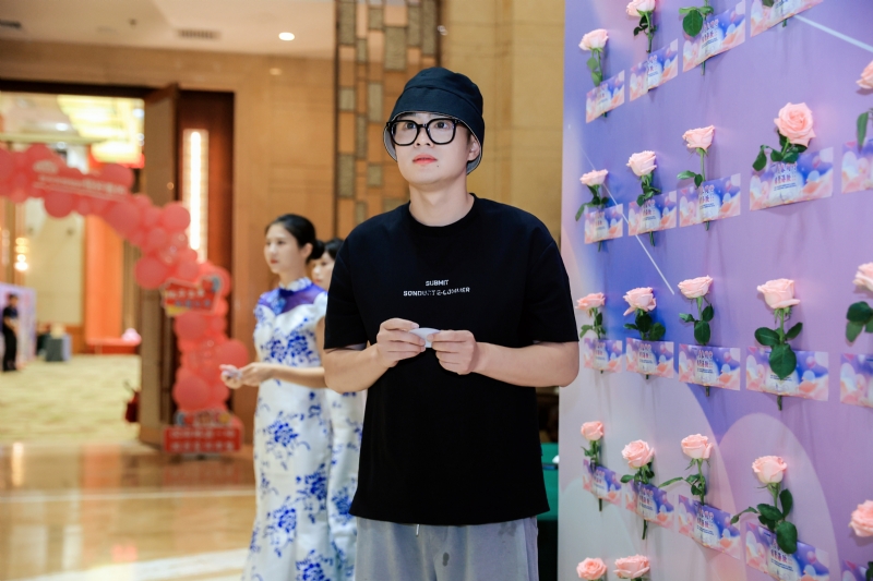 被驯服的象的第一张照片--邢台相亲服务中心