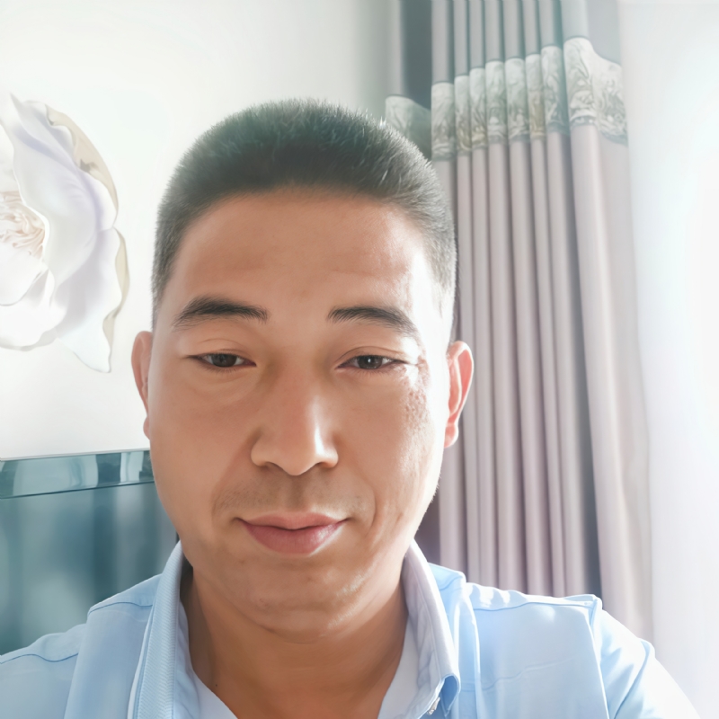 雨中漫步的第一张照片--邢台相亲服务中心