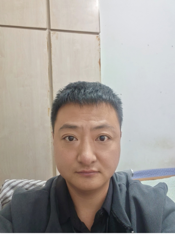 追爱大叔的第一张照片--邢台相亲服务中心