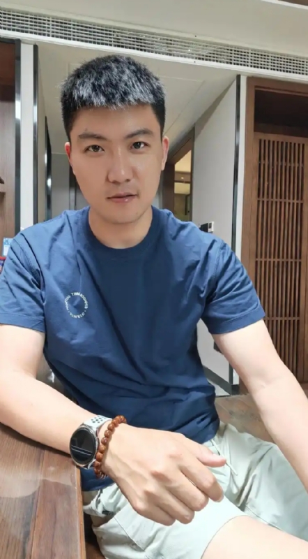 大鹏展翅的第三张照片--邢台相亲服务中心