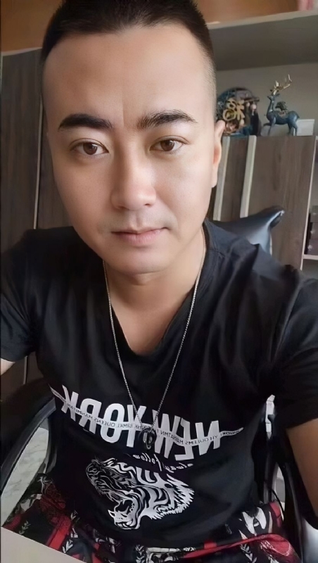 Luck耀的第一张照片--邢台相亲服务中心