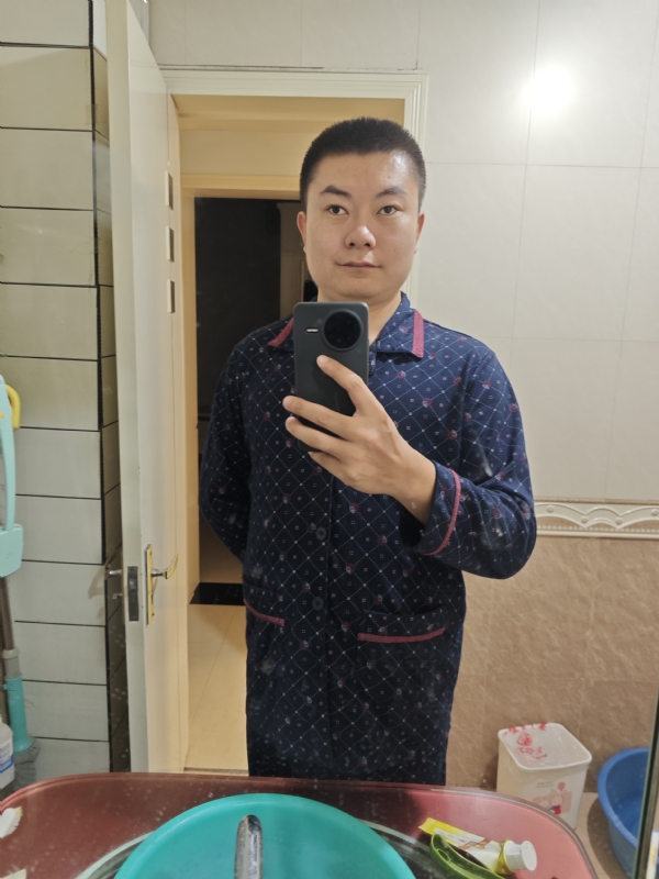 迷迷糊糊的第一张照片--邢台相亲服务中心