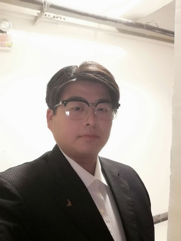 孤独一人的第一张照片--邢台相亲服务中心