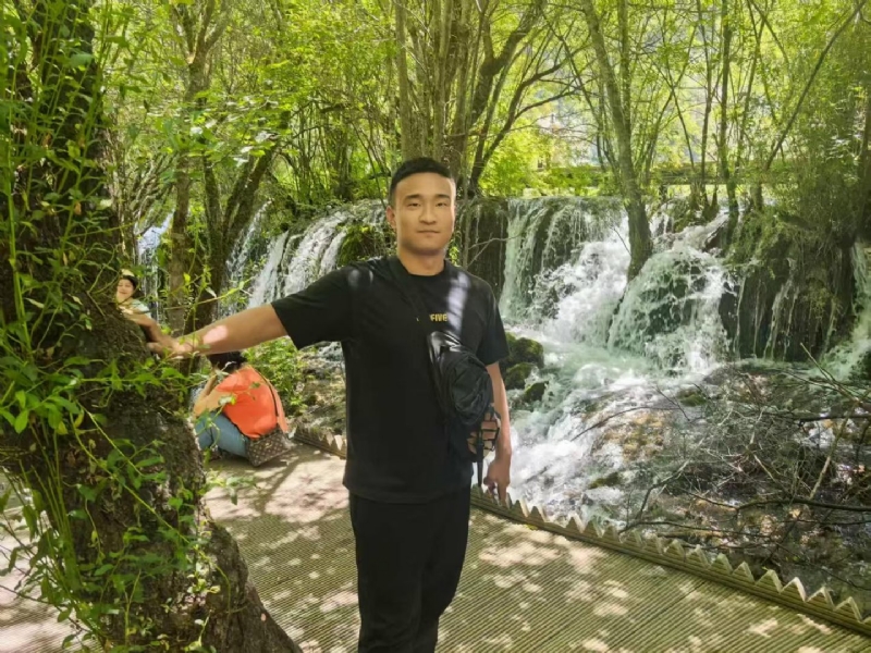 不管多累的第一张照片--邢台相亲服务中心