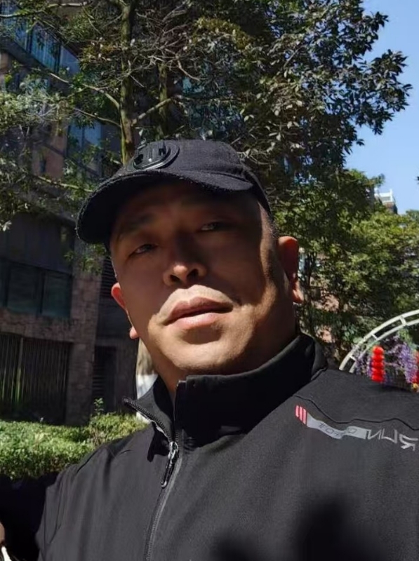 蓝色海洋的第一张照片--邢台相亲服务中心